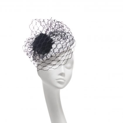 Nerida Fraiman - Feather flower waffle veil siname Duchess beret